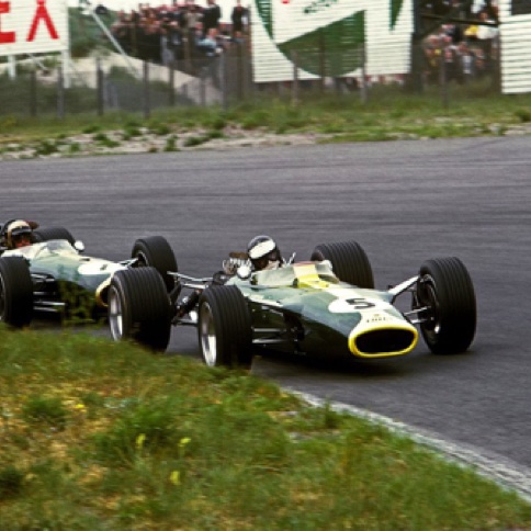 Apparition de la Lotus 49 à Zandwoort, : Jimmy devant Jack Brabham